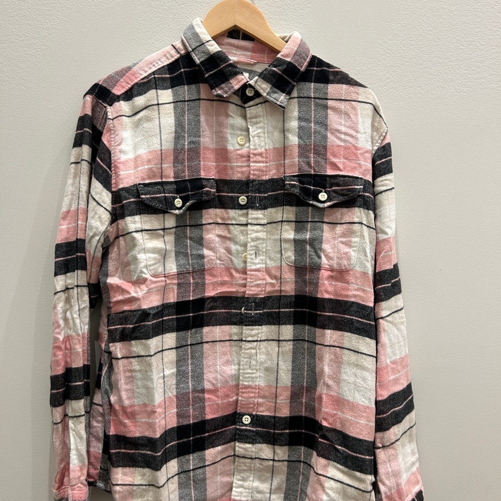 American Eagle Outfitters Pink and Black Plaid Shirt